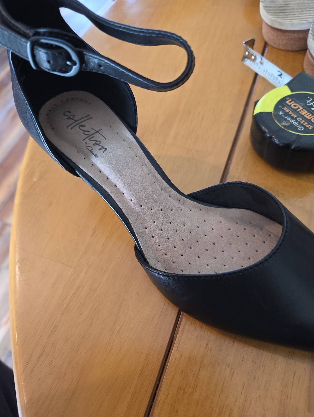 Clarks Collection Black Ankle Strap Heels Size 6.5 Comfort Kitten Heel 1" Work - Picture 9 of 9